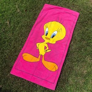 Vintage 1997 Tweety Bird towel